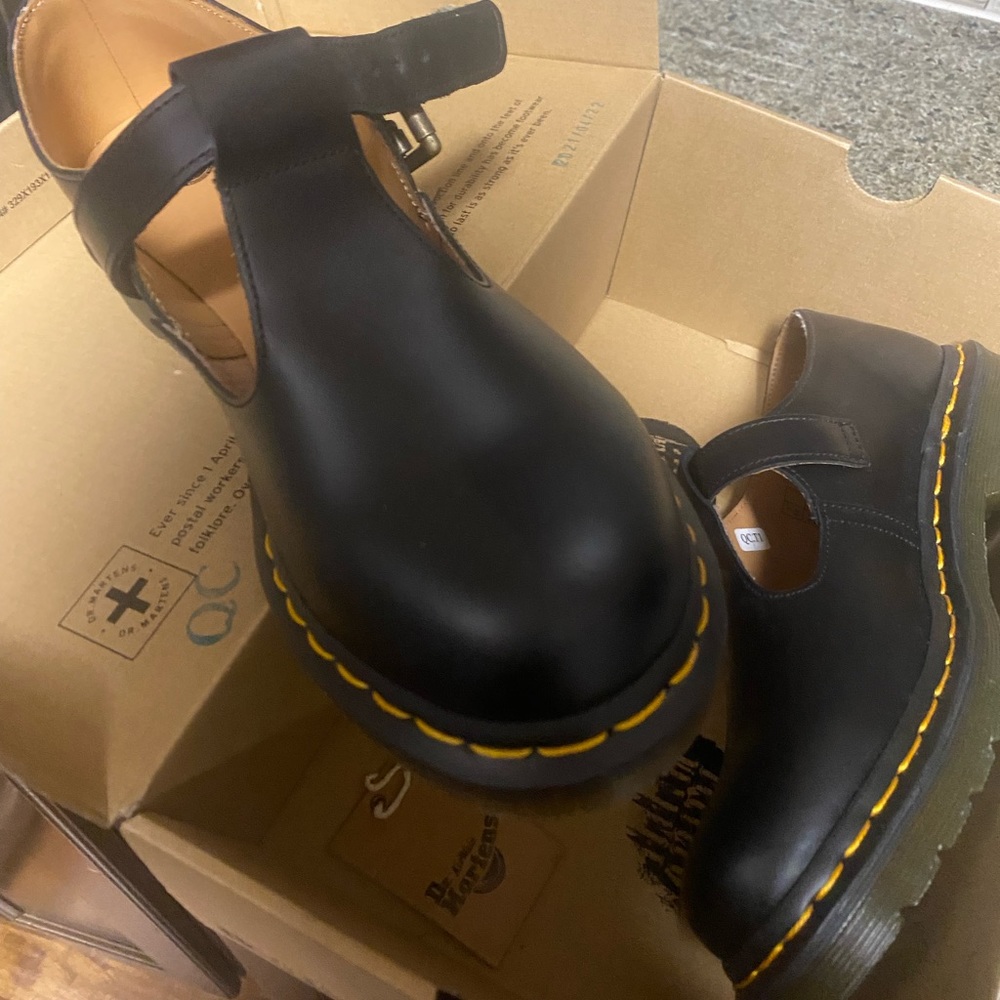 BNWT Dr. Marten’s Polley Loafers